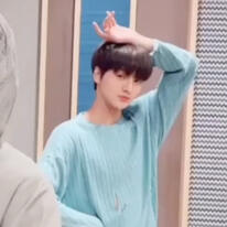 junho doing the i’m not cool challenge but it’s to sorrow