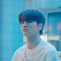 #DX vs #X: YOU ARE GLASS